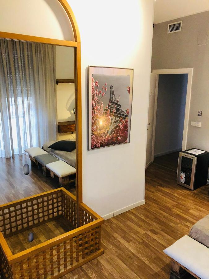 B&B Degli Artisti Suite เลชเช ภายนอก รูปภาพ