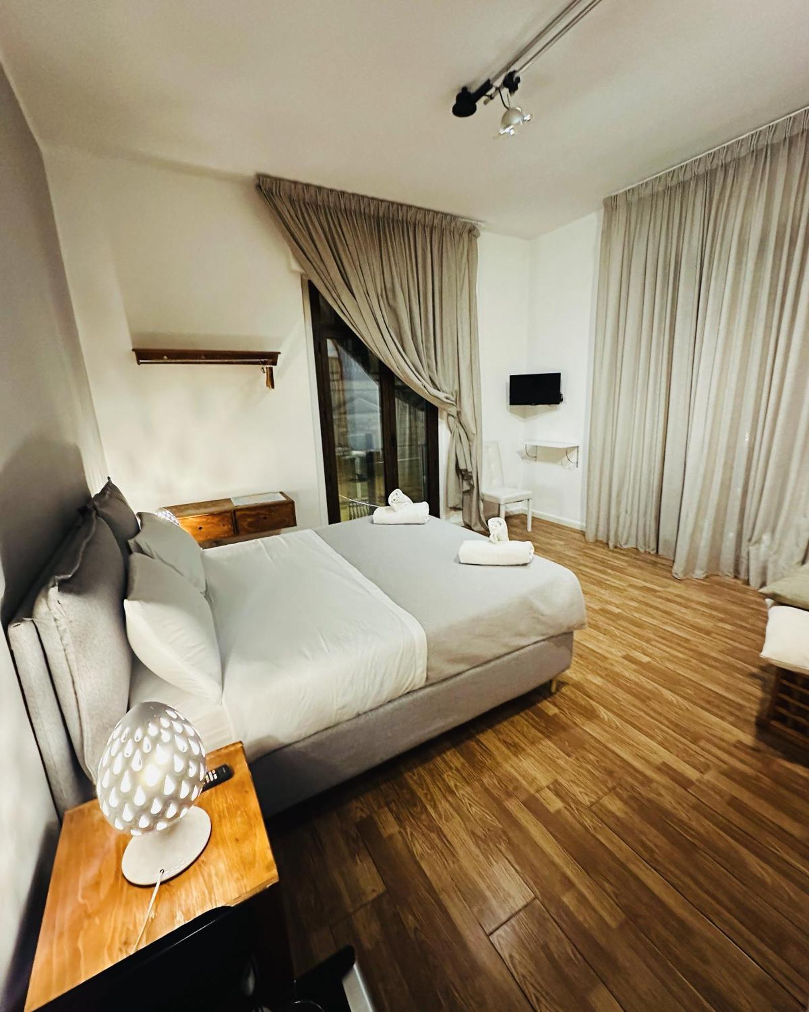 B&B Degli Artisti Suite เลชเช ภายนอก รูปภาพ