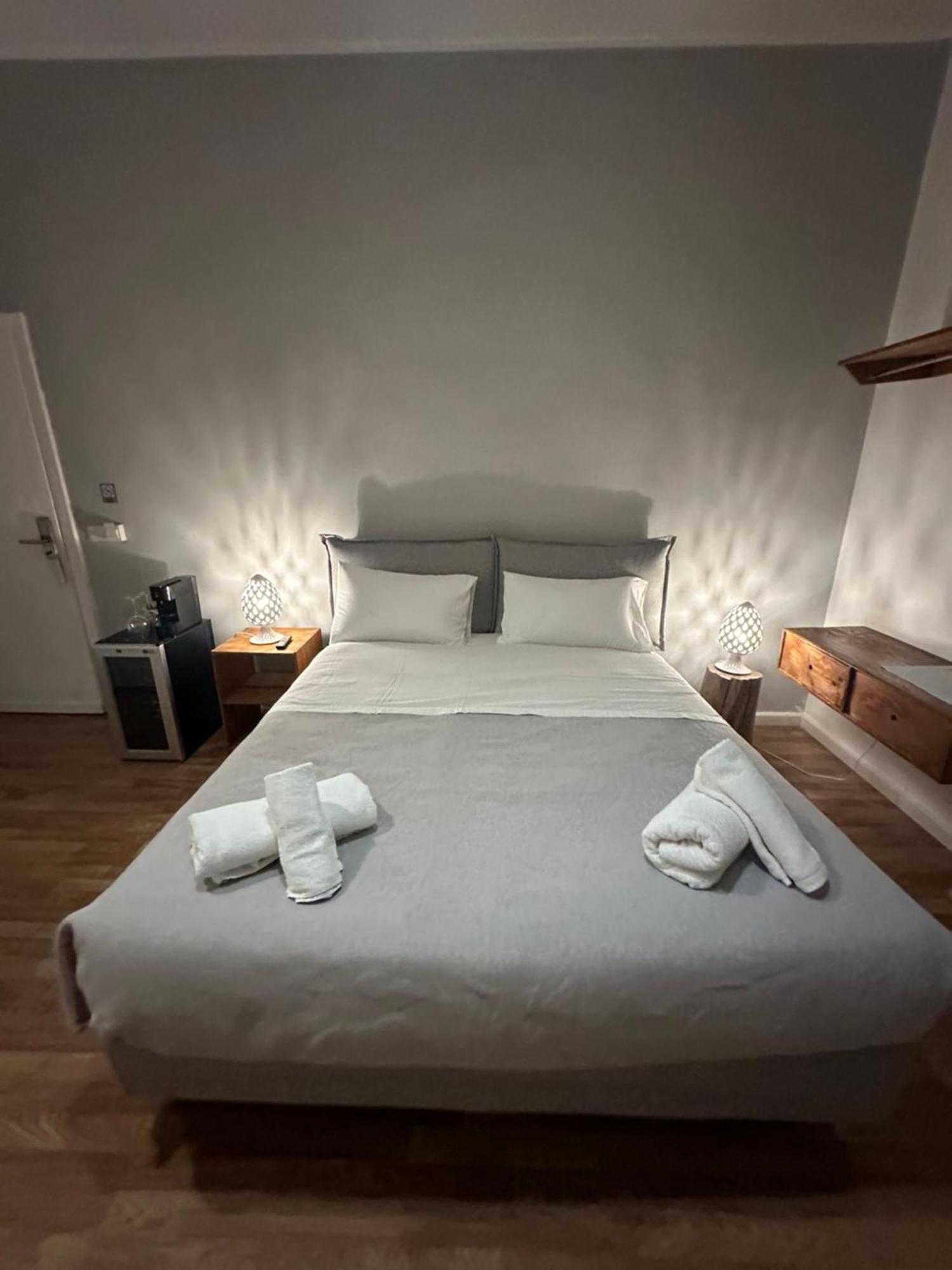B&B Degli Artisti Suite เลชเช ภายนอก รูปภาพ