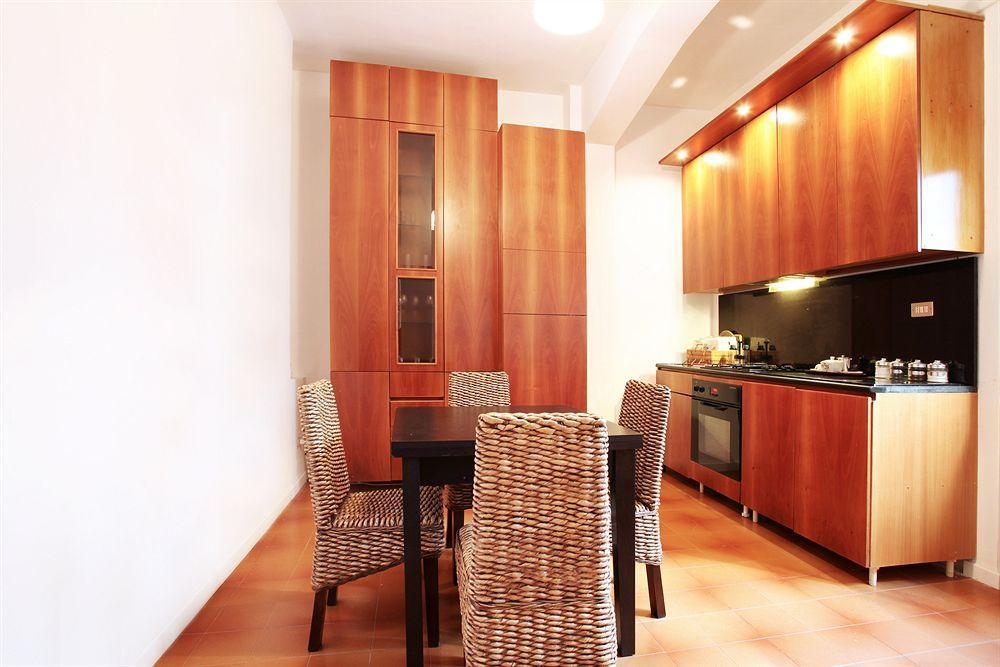 B&B Degli Artisti Suite เลชเช ภายนอก รูปภาพ